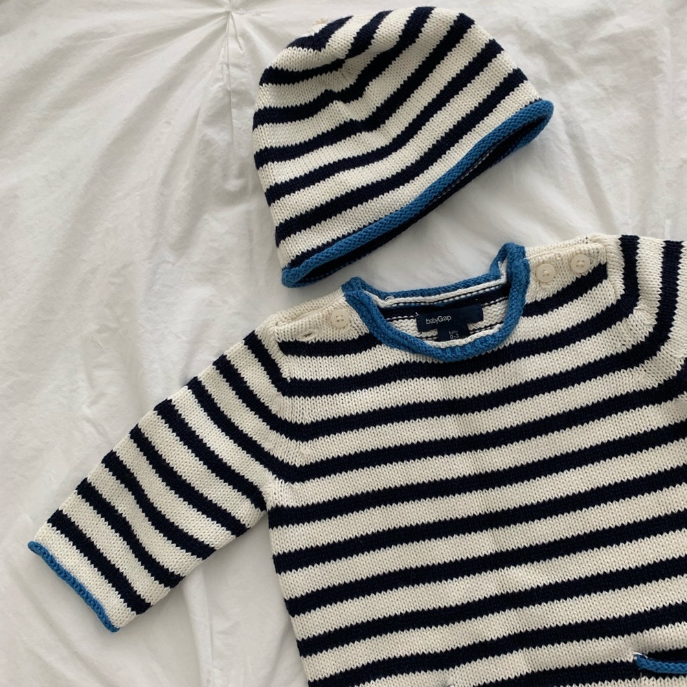 Gap Baby striped knit baby boy onesie + beanie